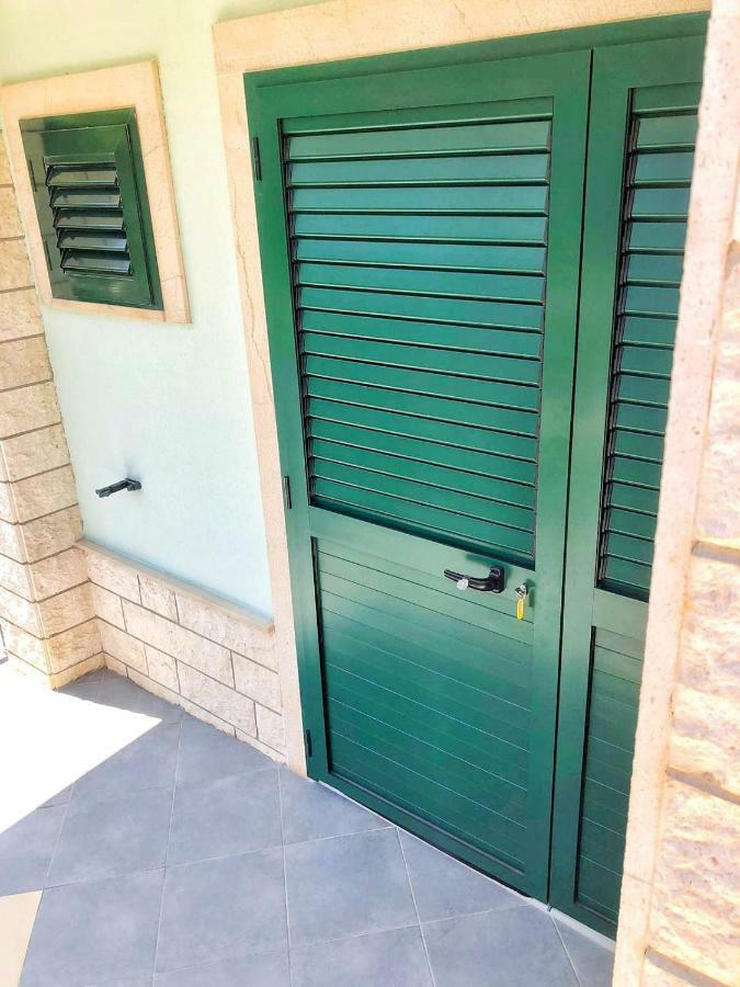 Studio Apartman Noa Trogir Exterior photo